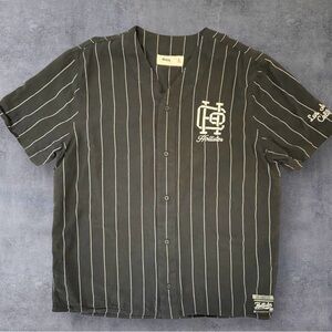 Hollister Men's Black Striped Shirt